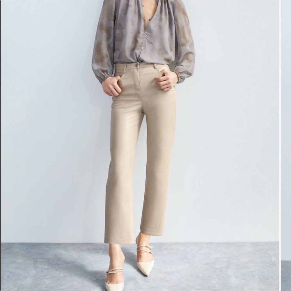 Aritzia Wilfred Melina Cropped Light Taupe Pant Size 6